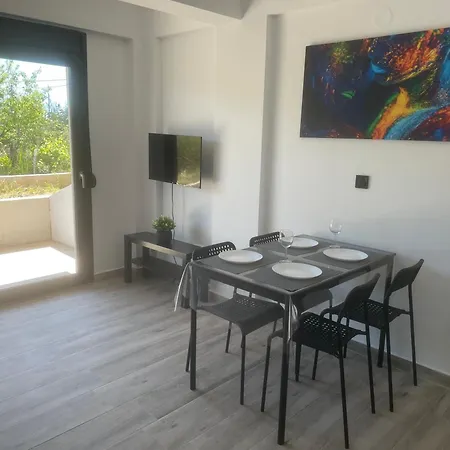 Apartment Malux Maisonettes *
