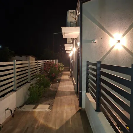 Malux Aegean Maisonettes Nea Kallikrateia